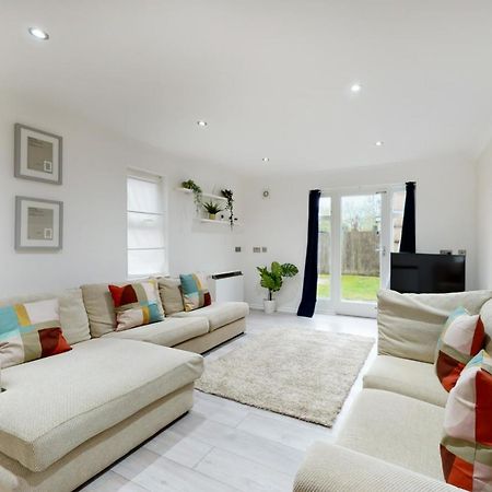 Appartamento Elegant 1Bed Flat With Parking 5 Min To Hackney Wick Londra Esterno foto