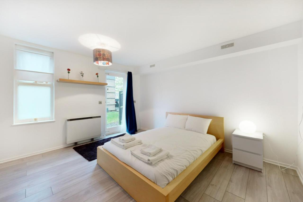 Appartamento Elegant 1Bed Flat With Parking 5 Min To Hackney Wick Londra Esterno foto