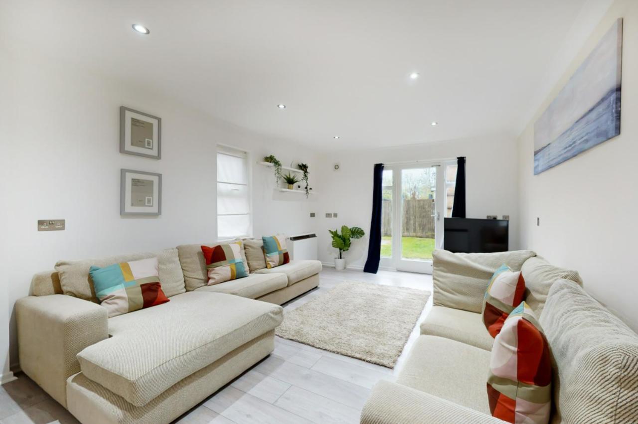 Appartamento Elegant 1Bed Flat With Parking 5 Min To Hackney Wick Londra Esterno foto